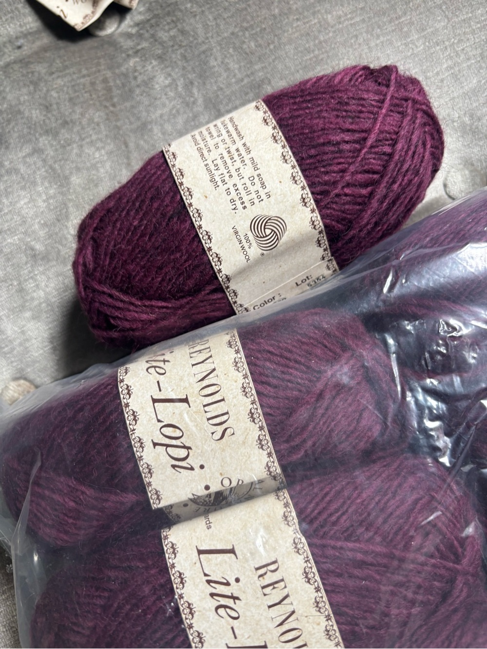 Reynolds Lite-Lopi Yarn lot in Deep Plum - Picture 4 of 5